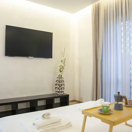 Chic And Elegant Near Metro Station * רומא