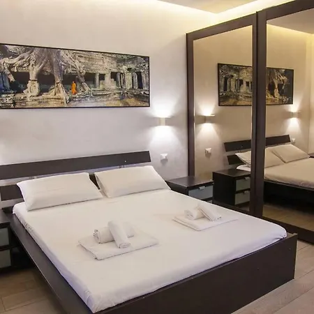 Chic And Elegant Near Metro Station * רומא